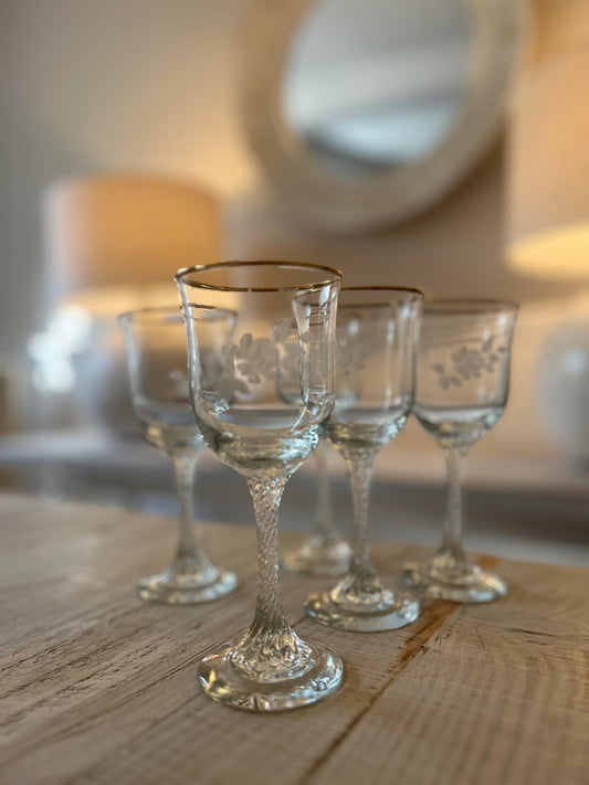 Set of 6 Vintage Etched Wine Glasses with Gold Rims – Fluted Stemware (17cm)