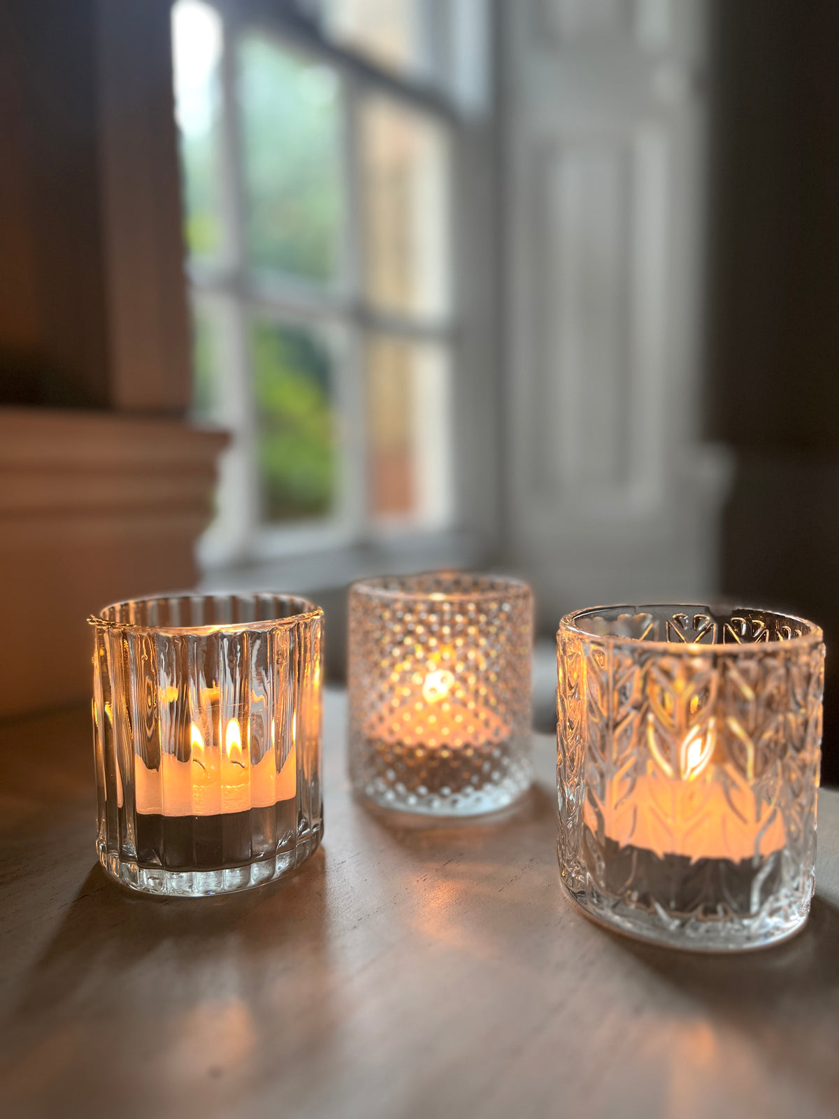 Set of 3 Patterend glass candle holders