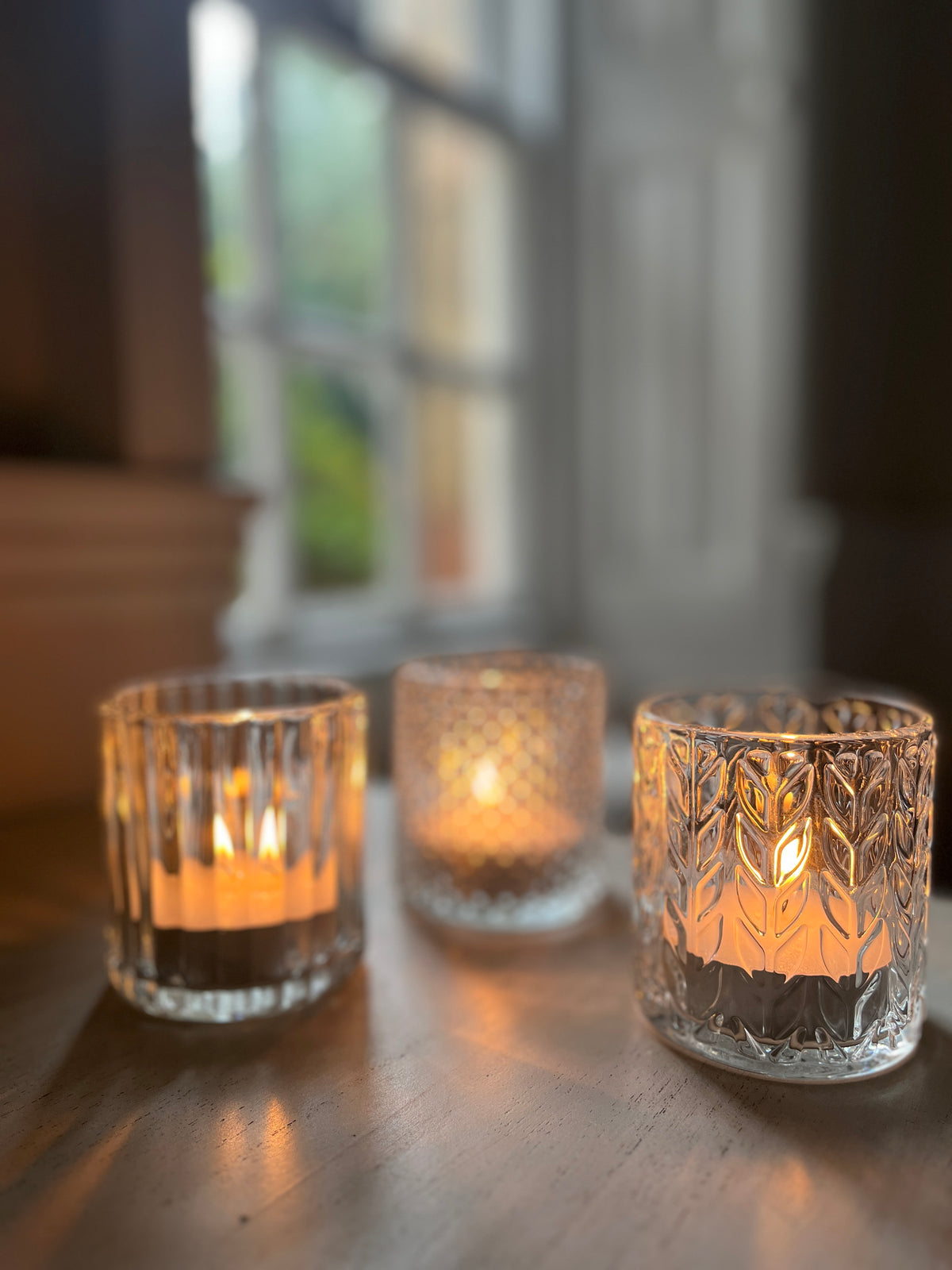 Set of 3 Patterend glass candle holders