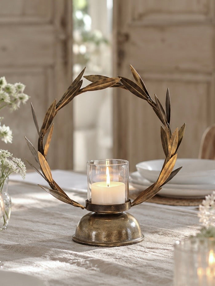 Aged brass effect laurel leaf candle holder