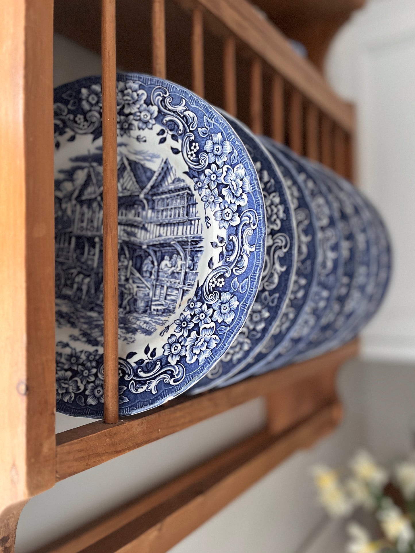 Vintage Blue & White Ironstone Plates – Royal Tudor Ware “17th Century England”