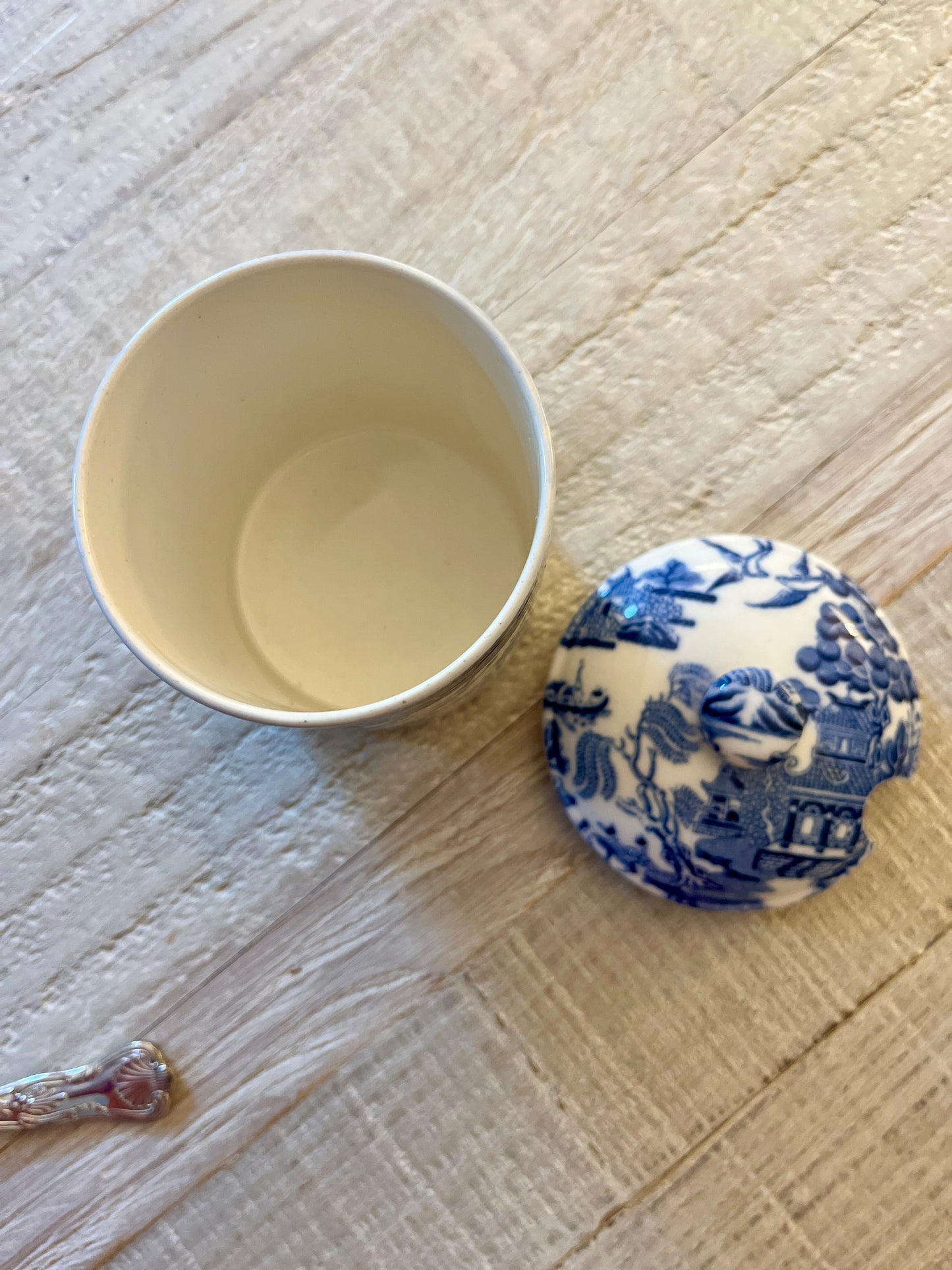 Antique Wedgwood Willow Condiment Pot