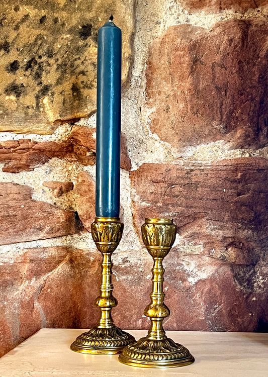 Pair of Vintage Brass Candlesticks – English Country House Style, Decorative Fluted Base, Classic Table Decor