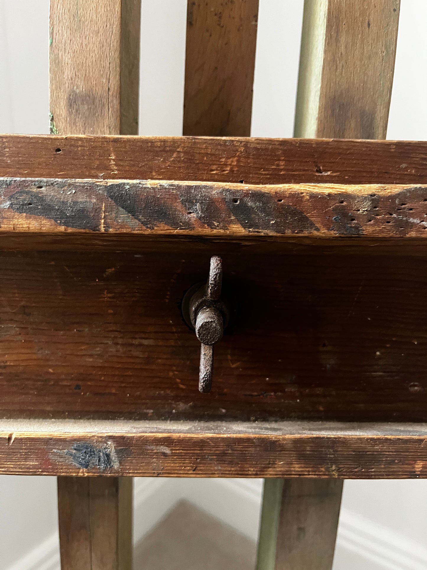 Antique Winsor & Newton Artist’s Studio Easel – Early 20th Century