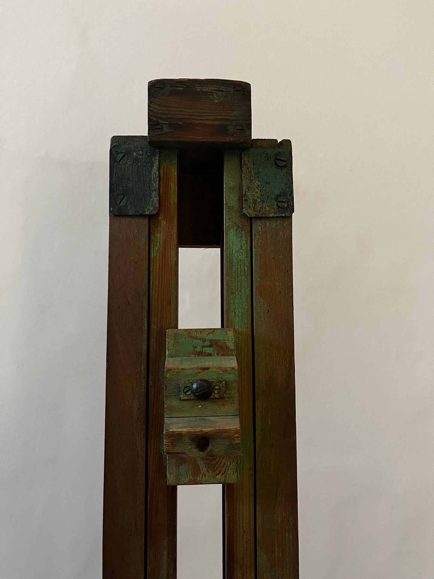 Antique Winsor & Newton Artist’s Studio Easel – Early 20th Century