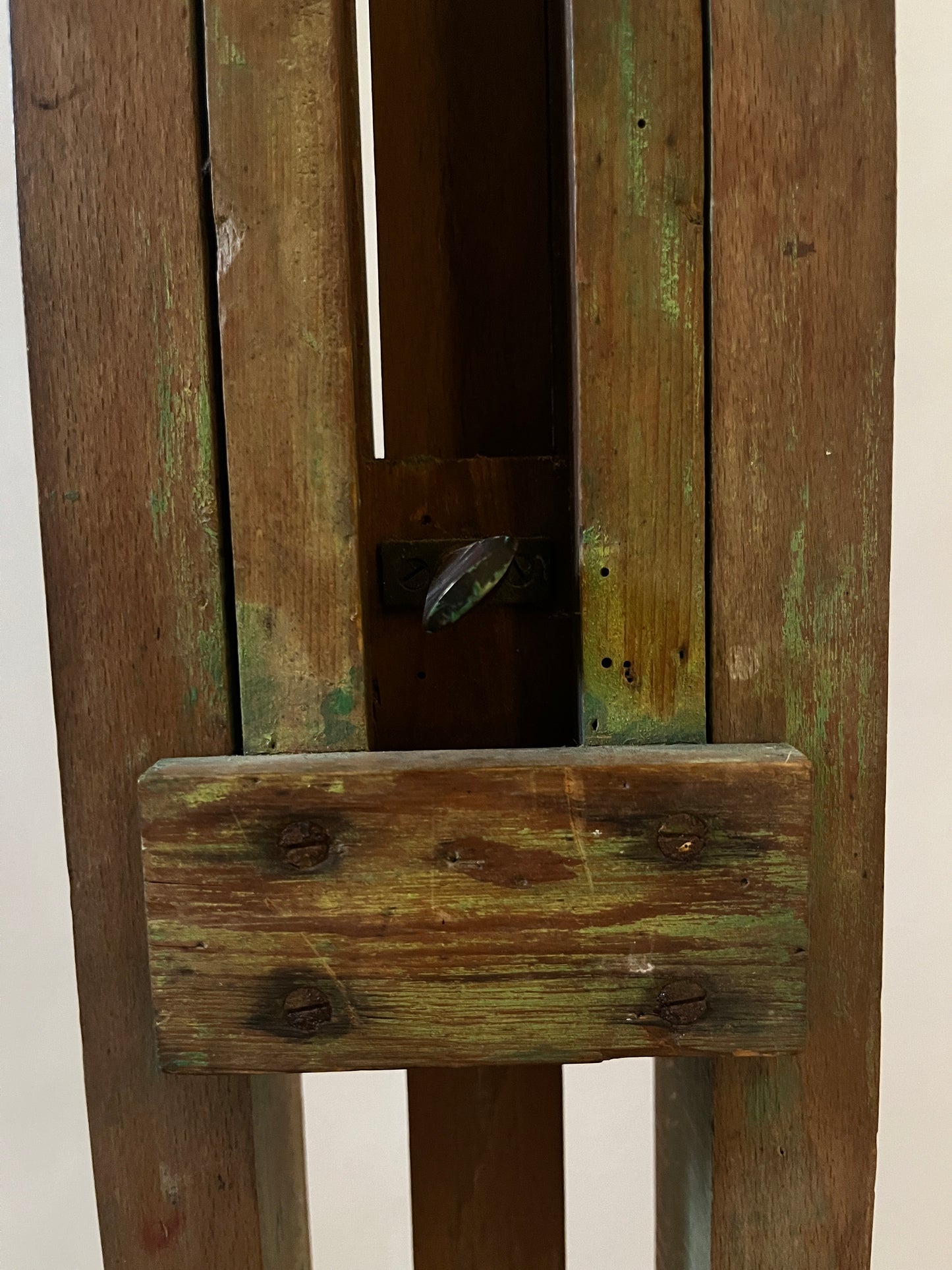 Antique Winsor & Newton Artist’s Studio Easel – Early 20th Century