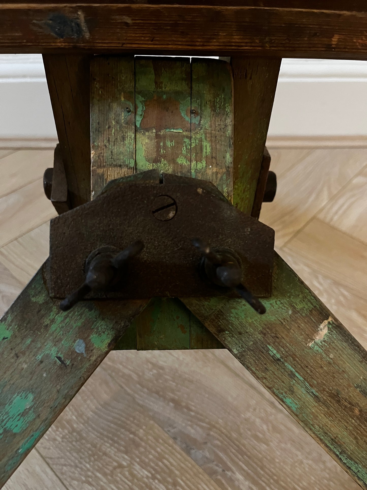 Antique Winsor & Newton Artist’s Studio Easel – Early 20th Century