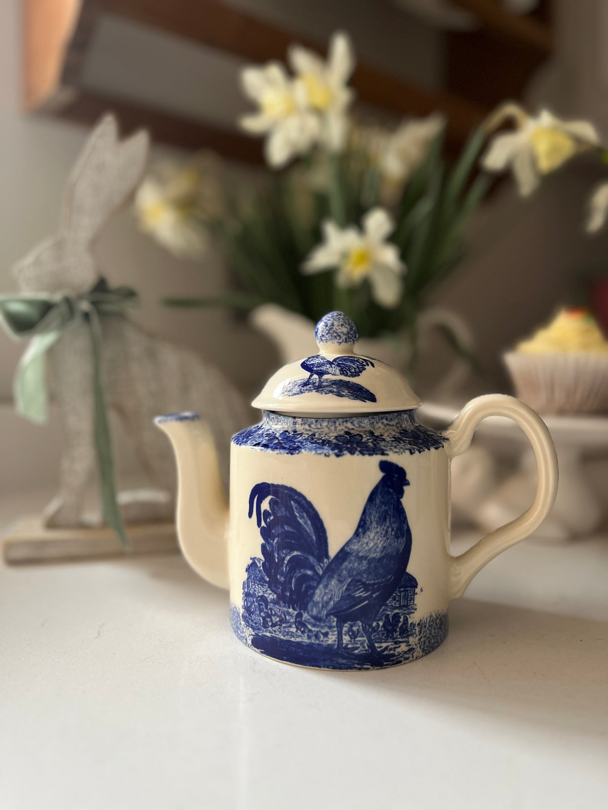 Vintage Style Blue & White Teapot with Cockerel – Moorland Pottery Che ...