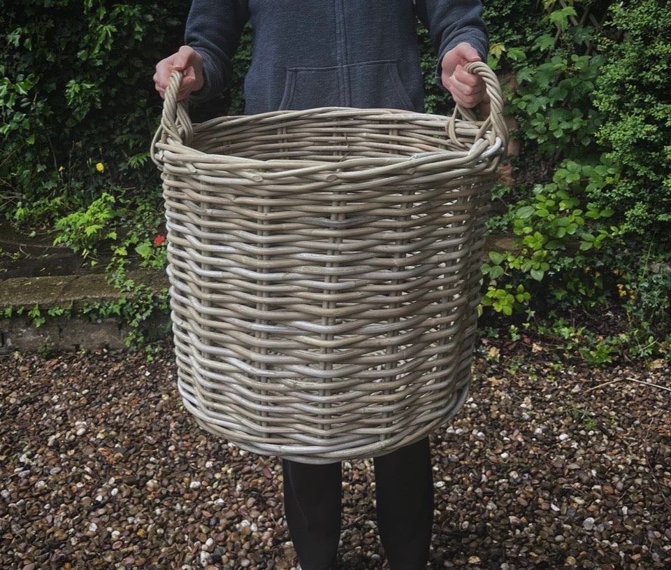 Medium Round Kubu Basket